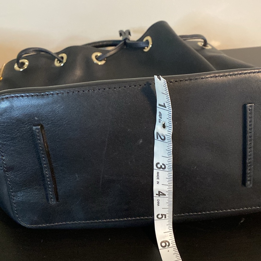AUX Auxiliary Hobo Bucket Bag - Picture 15 of 15